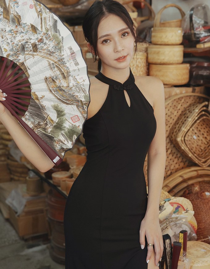【Elecher's Design】Qipao DRESS Halter Cheongsam Maxi Dress with Slit and Bra Padded (with padding)