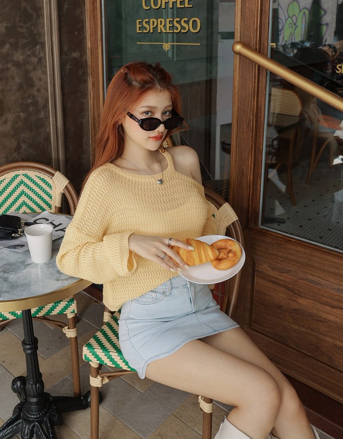 Off Shoulder Knit Long Sleeved Top