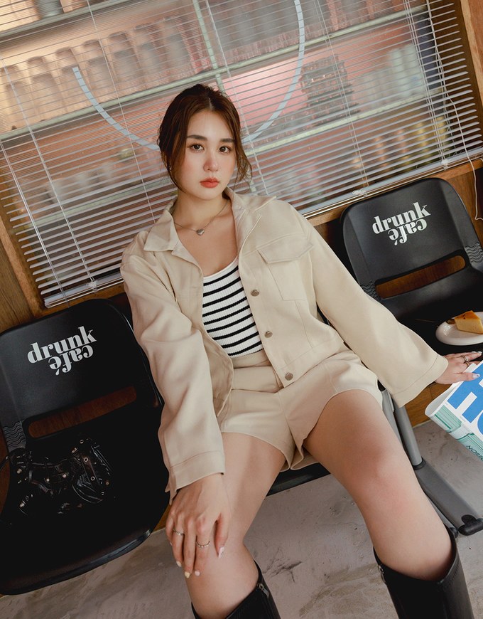 Textured Thick Wide Hem Shorts