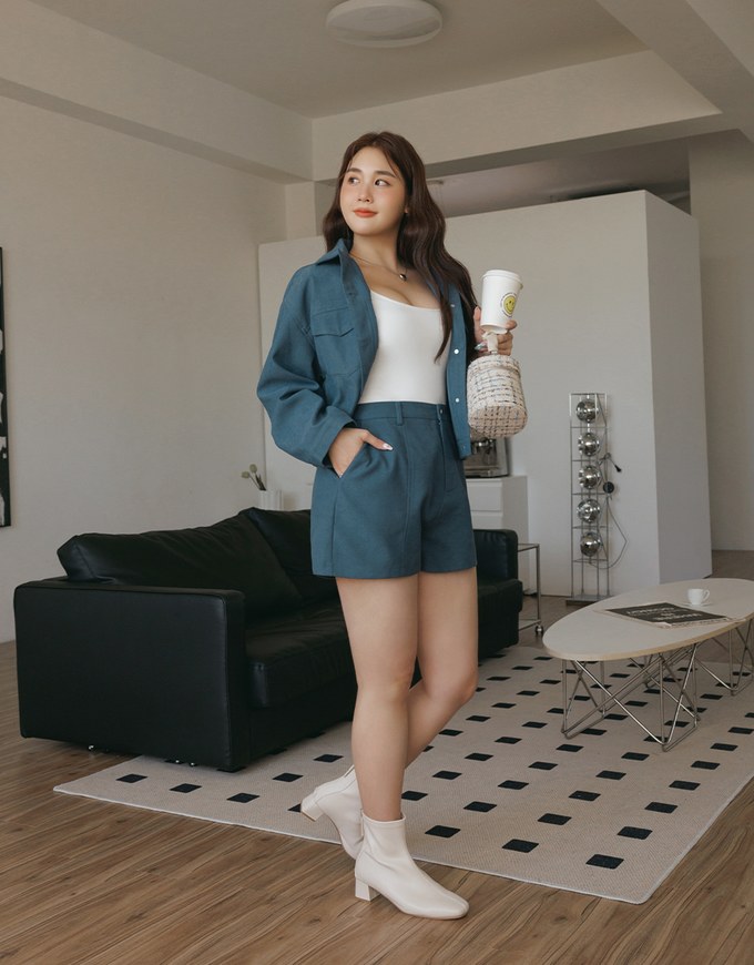 Textured Thick Wide Hem Shorts