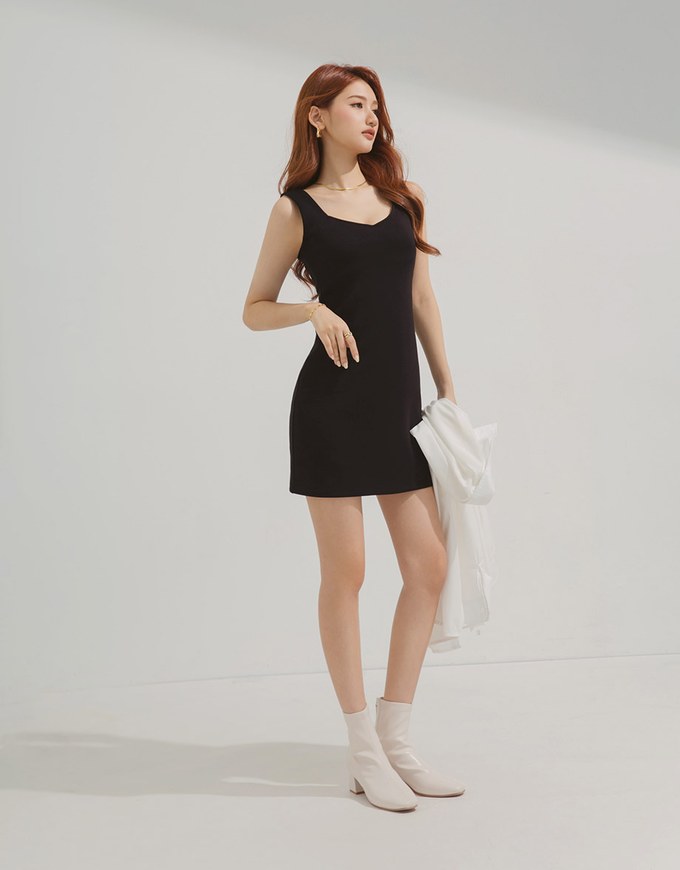 Sweetheart Neckline Bodycon Wrap Mini Dress (With Padding)
