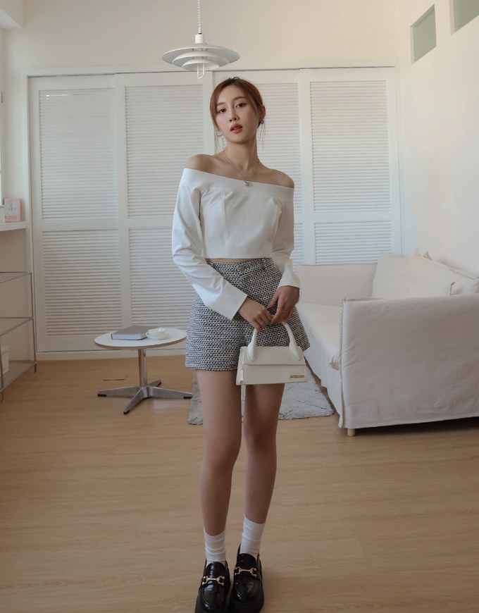 Off Shoulder Back Zipper Long Sleeve Top