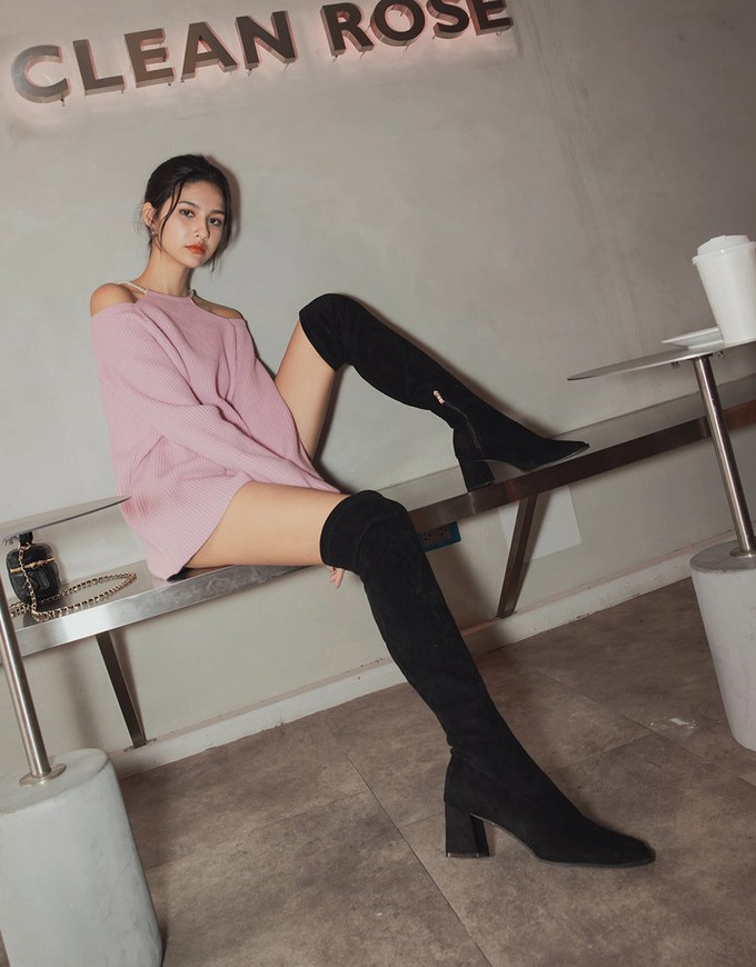 Pearl Chain Off Shoulder Knitted Dress