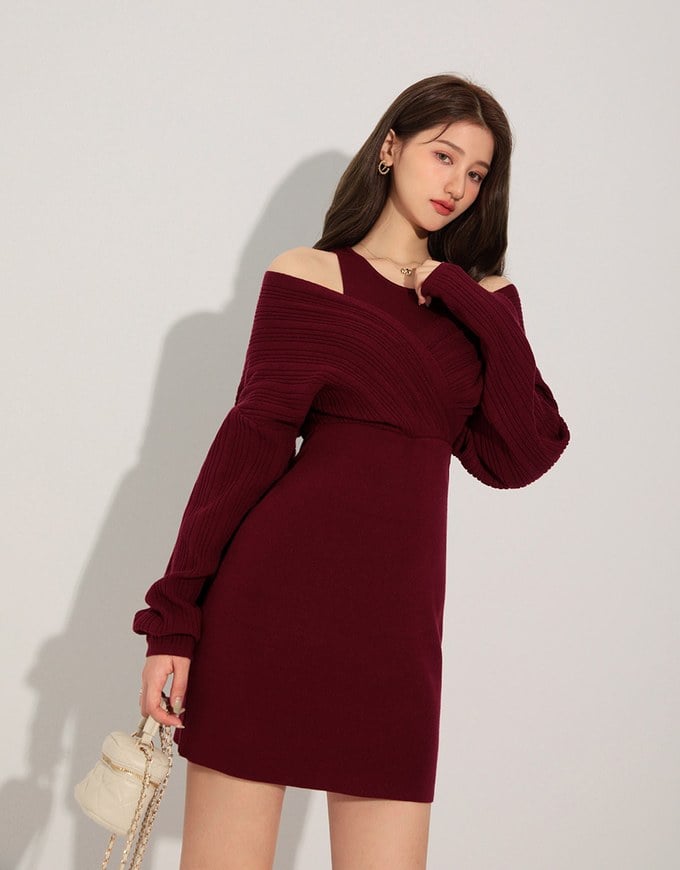 Cut Out Shoulder Splice Bodycon Dress