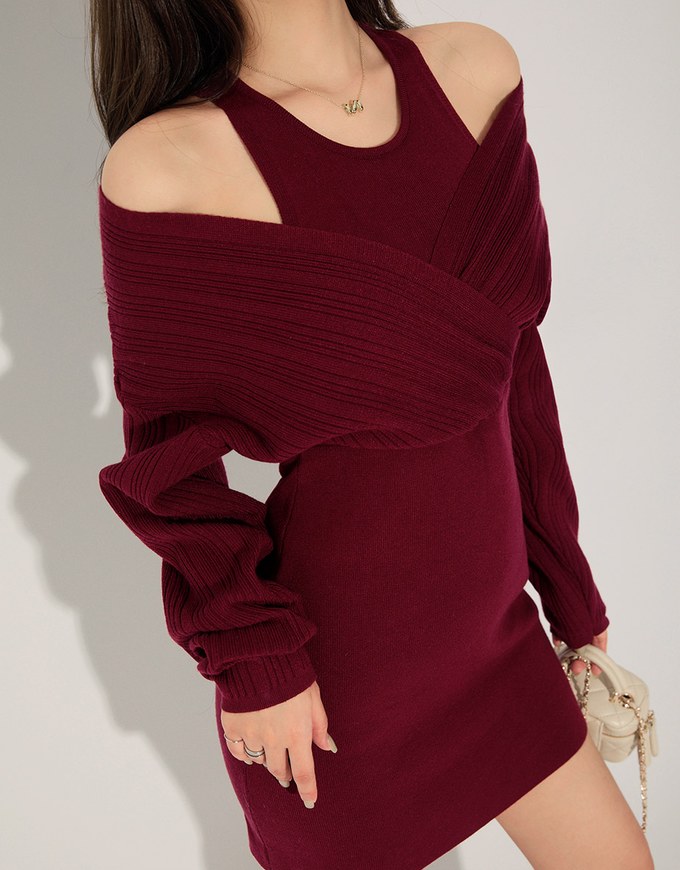 Cut Out Shoulder Splice Bodycon Dress