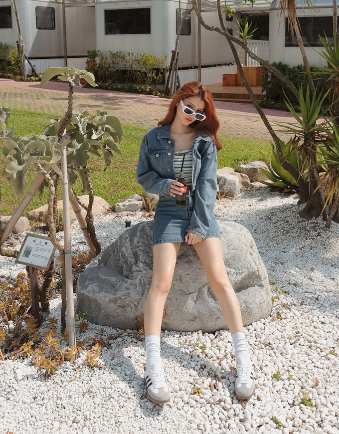 Sleek Denim Jeans Cropped Top Blazer Jacket