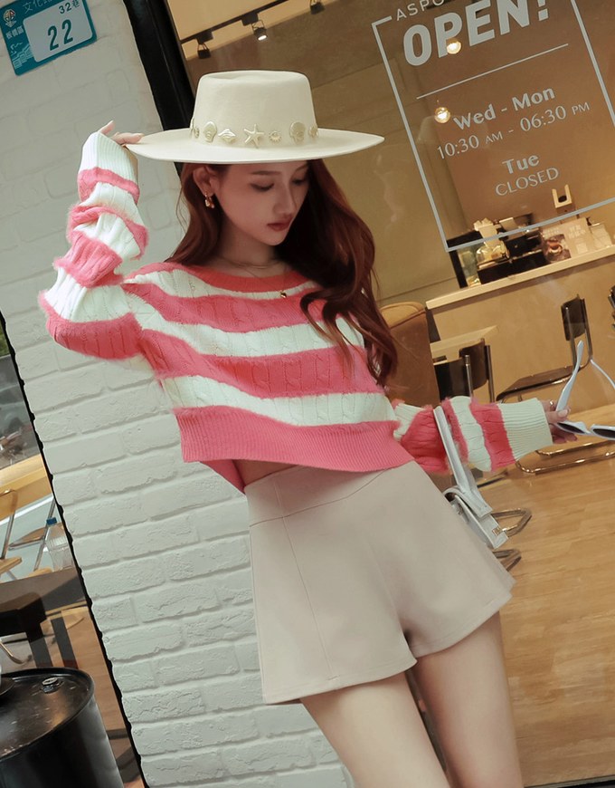 Thick Striped Twist Knit Top