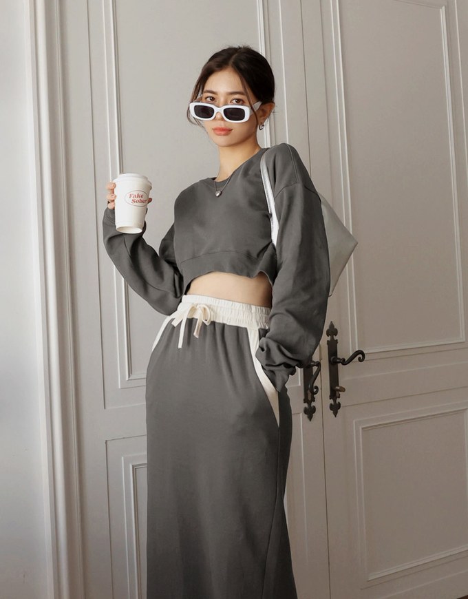 Comfortable Arc Crop Top