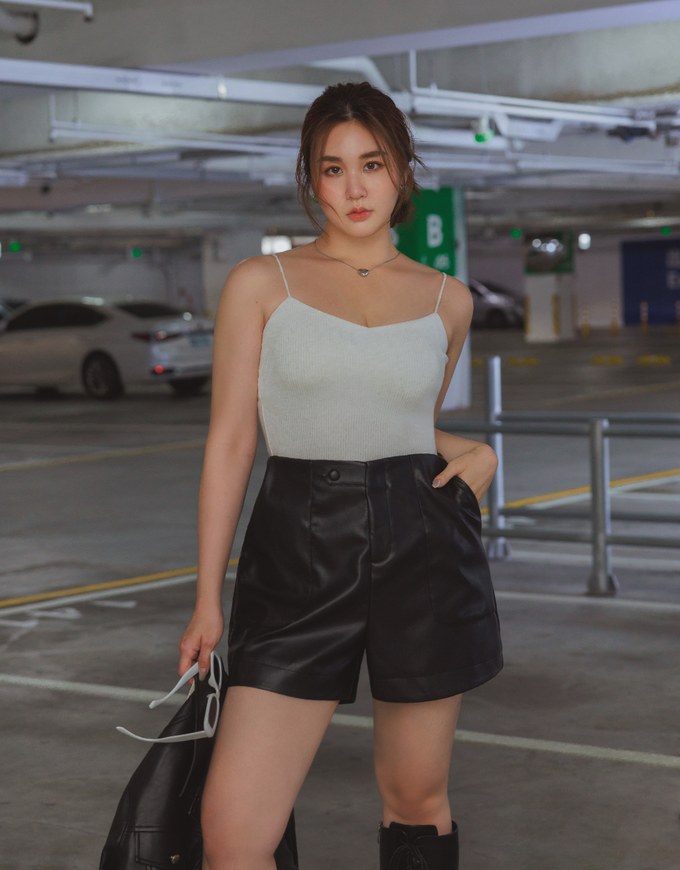 Single Button Faux Leather Wide Hem Shorts