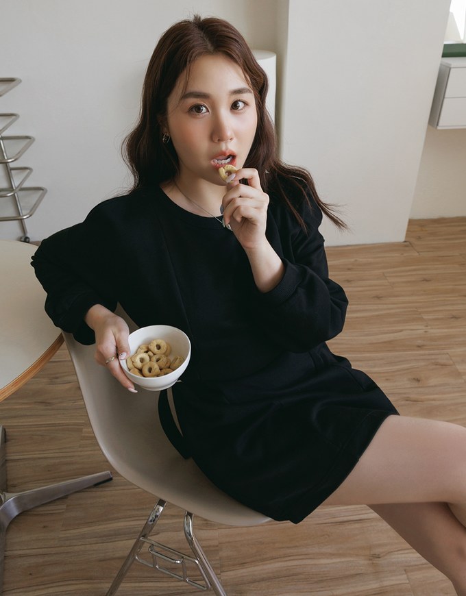 Hollow Shoulder Side Button Cottom Mini Dress