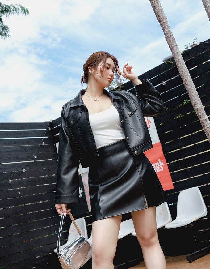 Matte Faux Leather Cropped Blazer Jacket