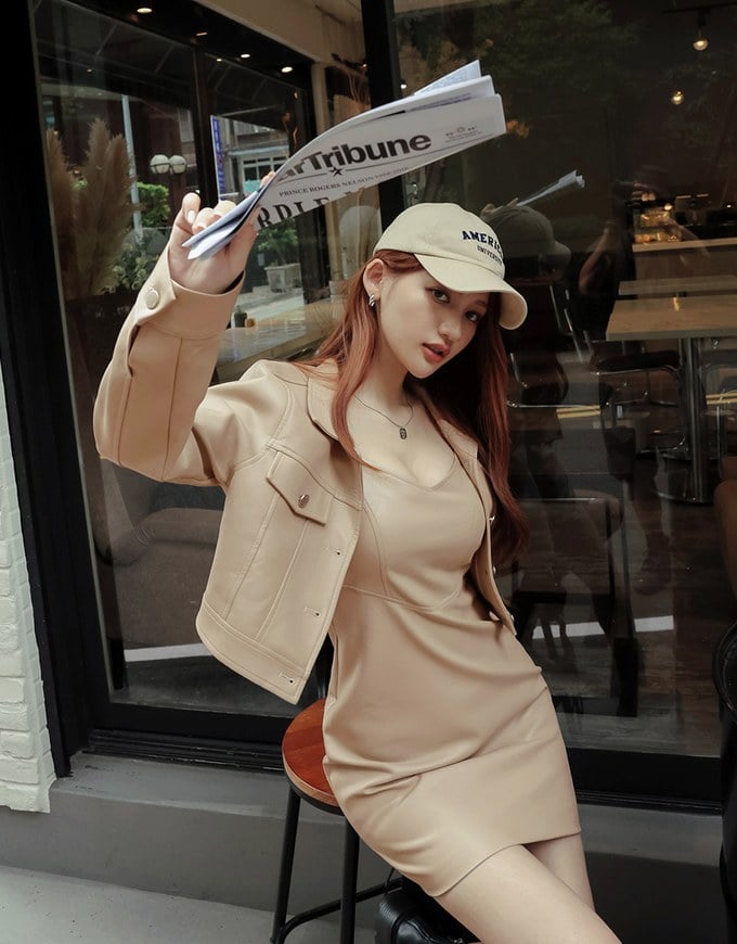 Matte Faux Leather Cropped Blazer Jacket
