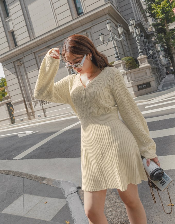 V-neck Twist Bodycons Mini Dress