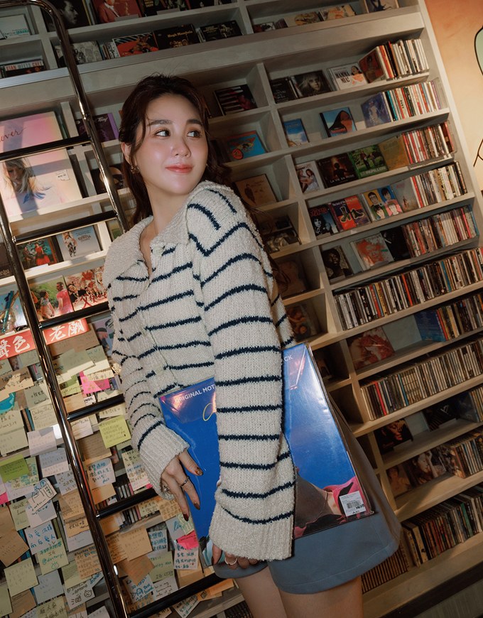Lapel Line Knit Top