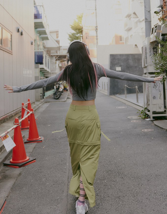 【SHIUAN'S DESIGN】Micro Cut Out Hooded Top