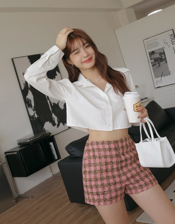 Versatile Cropped Shirt