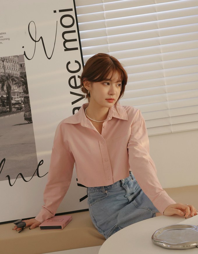 Versatile Cropped Shirt