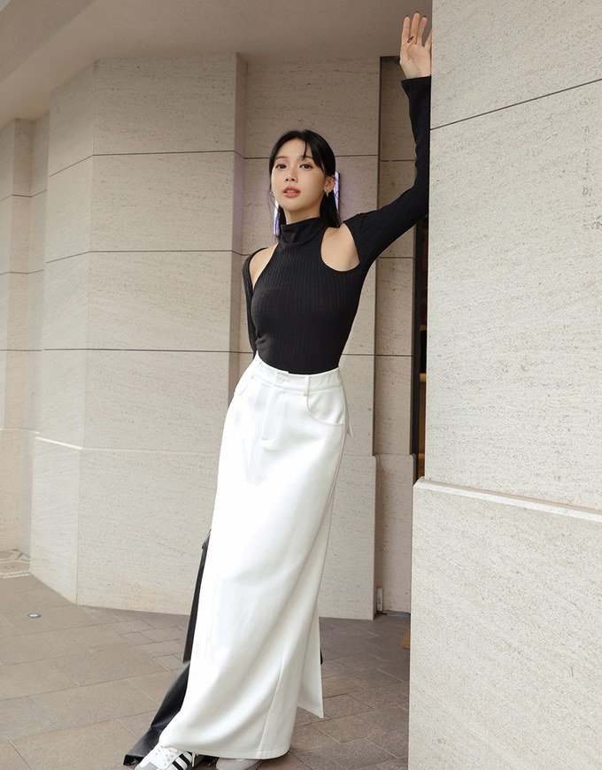 Off-Shoulder Hollow Knit Top