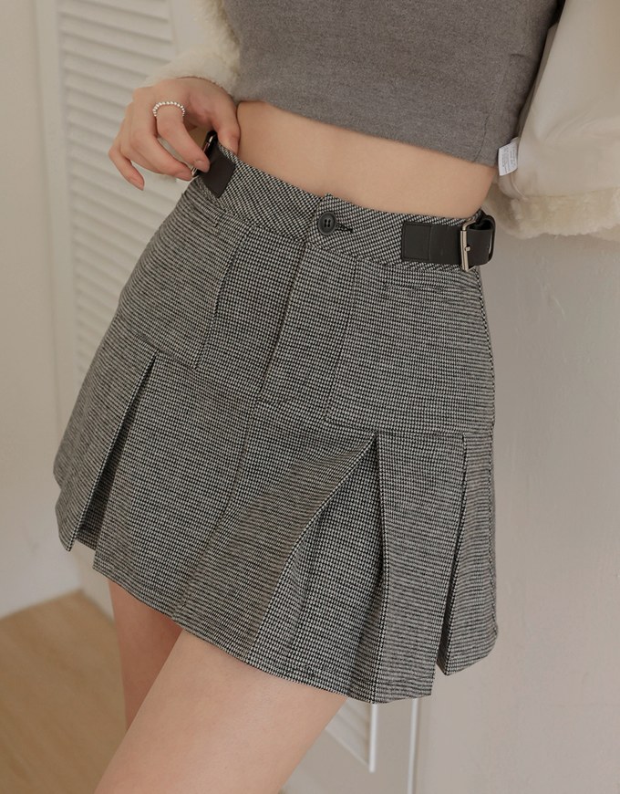Side Belted Pleated Skirt