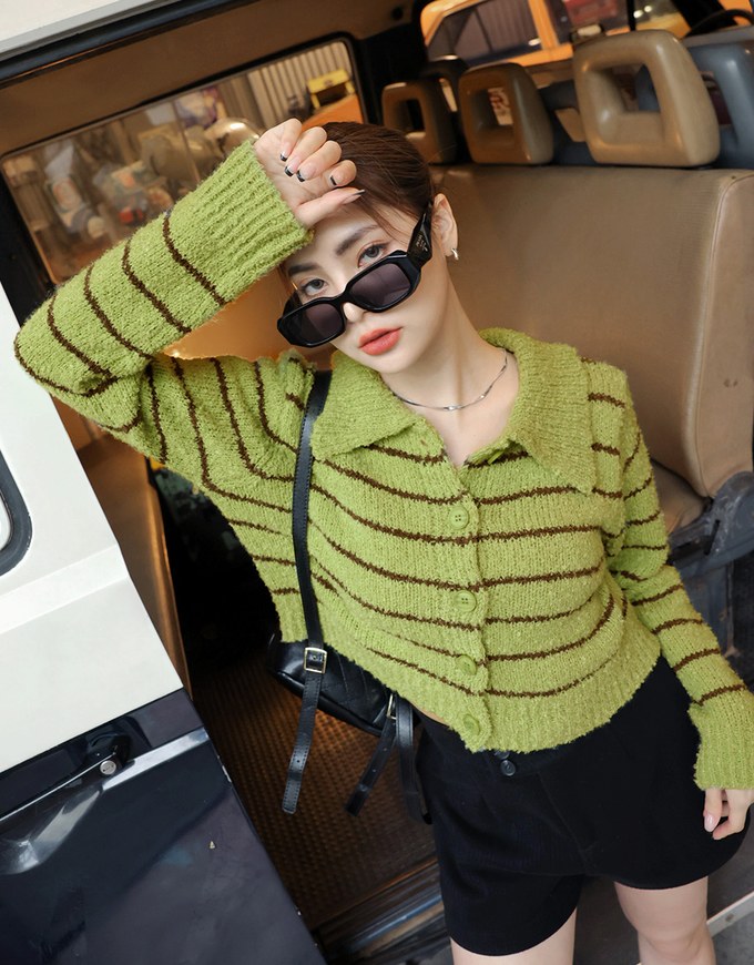 Lapel Line Knit Top