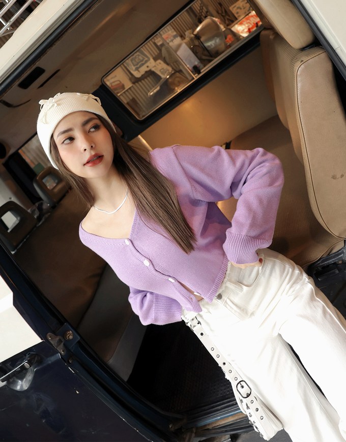 V Neck Knit Button-up Top