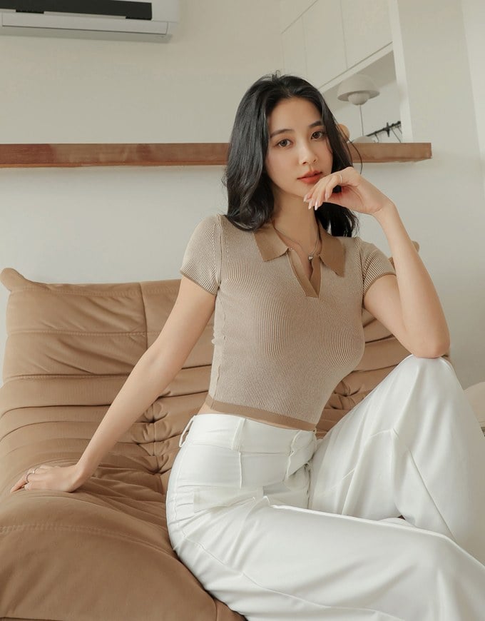 Turn-over Collar Striped Knitted Top