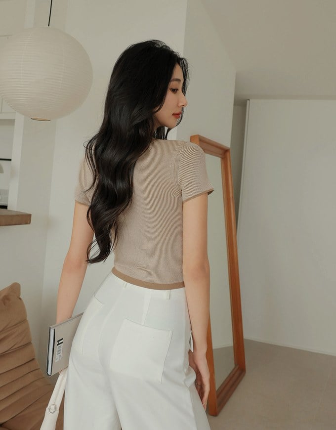 Turn-over Collar Striped Knitted Top
