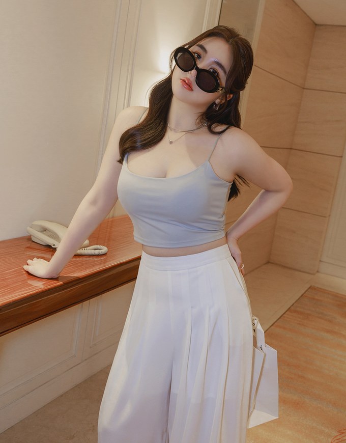 Airy Sculpt High Elastic Thin Strap Bra Top