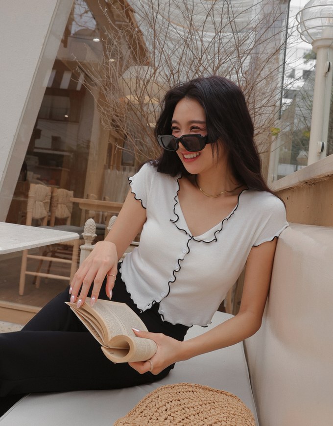 Color Block Ruffled Top