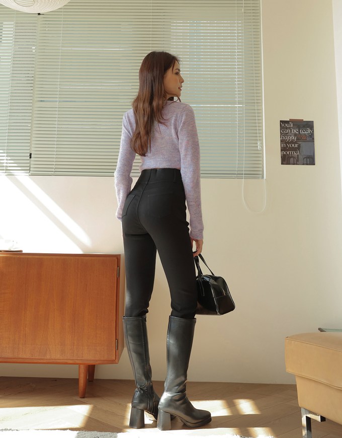 Long Sleeve V Neck Knitted Crop Top