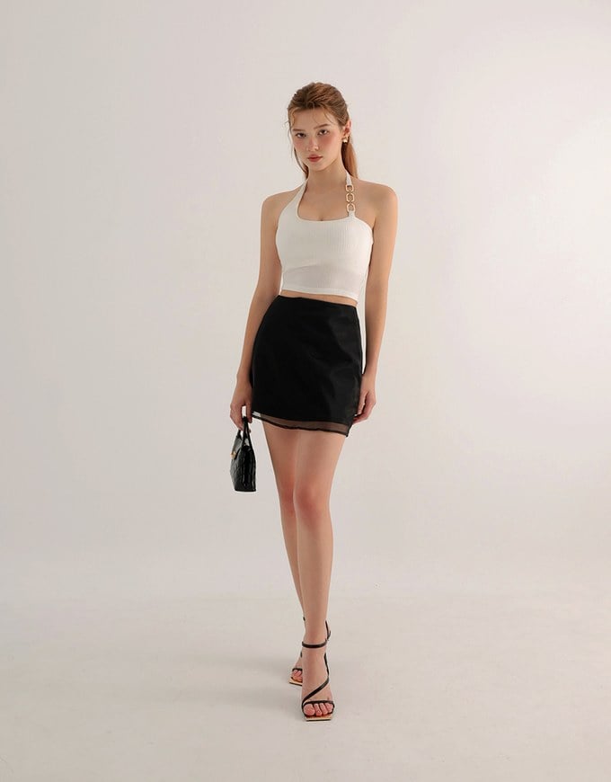 One Shoulder Ribbed Knit Padded Tank Top with Bold Chain Strap