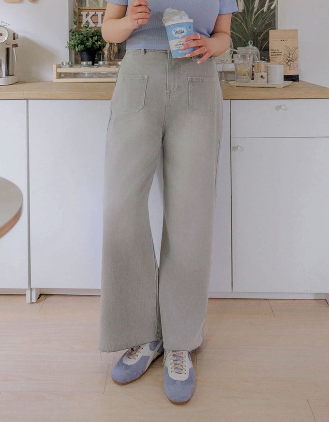 Jeans Denim Wide Leg Pants with Raw Hem and Patch Pockets