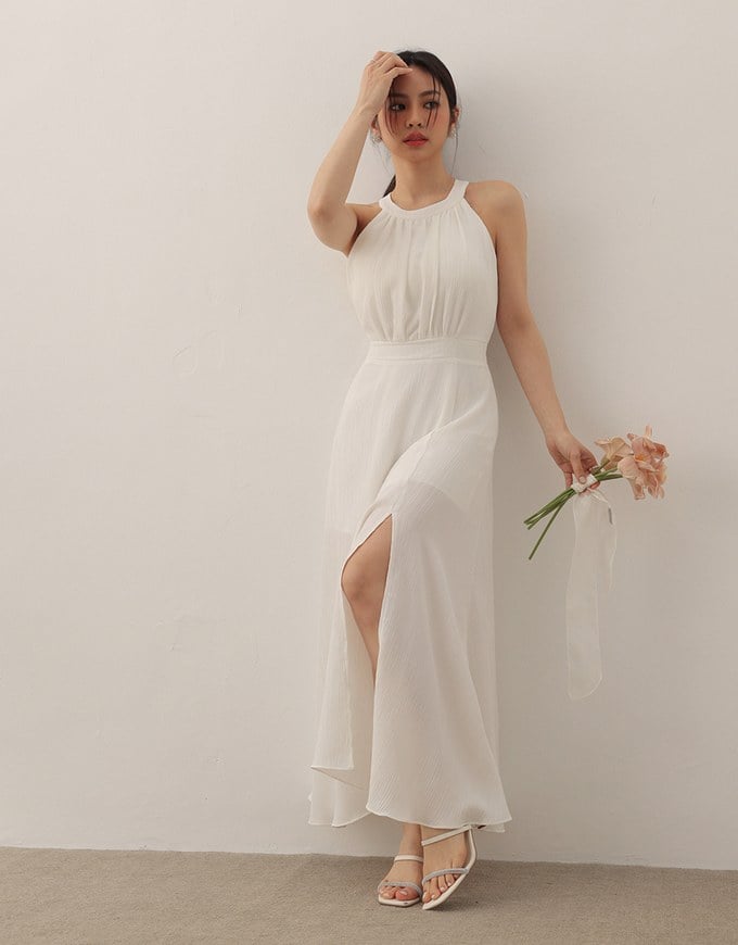 Elegant Halter Neck Pleated Padded Maxi Dress with Side Slit and Flowy Hem