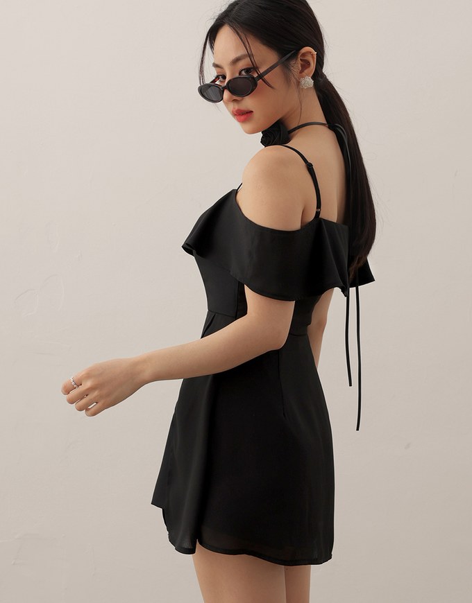 Off Shoulder Ruffle Hem Padded Jumpsuit