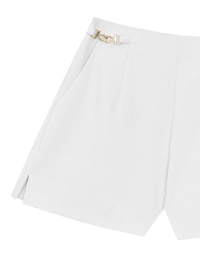 High Waist Chain Accent Pleated Tailored Shorts