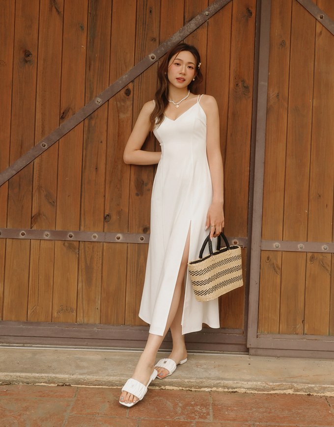 【GUT GUT Design】 Deep V Double Strap Cross Back Slit Padded Maxi Dress