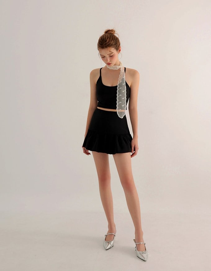 U Neck Sculpting Spaghetti Strap Cami Padded Top with Cross Strap Back Detail