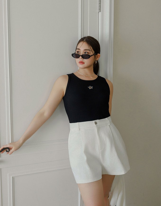 Star Shape Cut Out Ribbed Cropped Tank Top