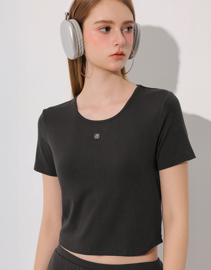 Logo Embroidered Short Sleeve Basic Fitted Tee