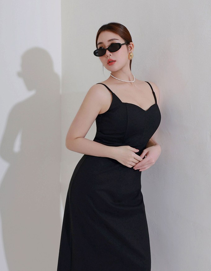 AIRY HOURGLASS Sweetheart Neckline Slim Fit Cami Padded Maxi Dress with Back Slit