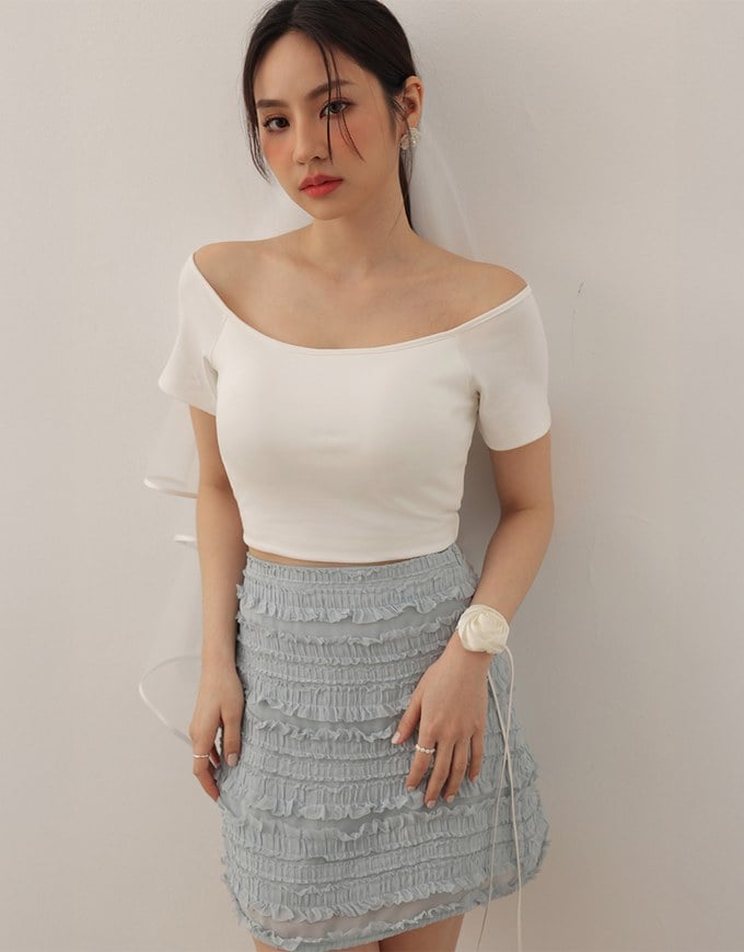 Basic Off Shoulder Stretch Padded Cropped Top