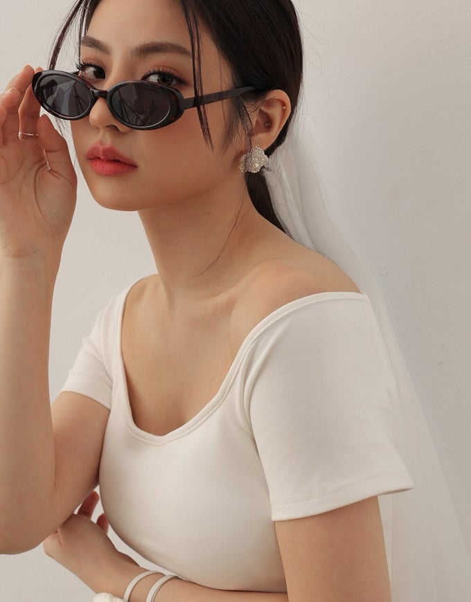 Basic Off Shoulder Stretch Padded Cropped Top