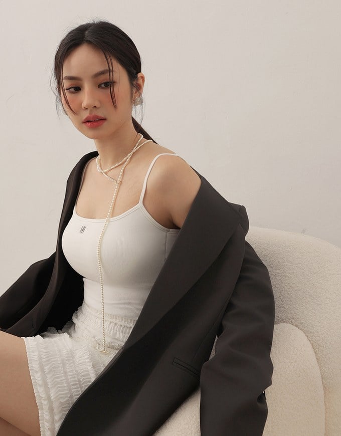 AIR SPACE Logo Embroidered Ribbed Spaghetti Strap Cami Padded Top