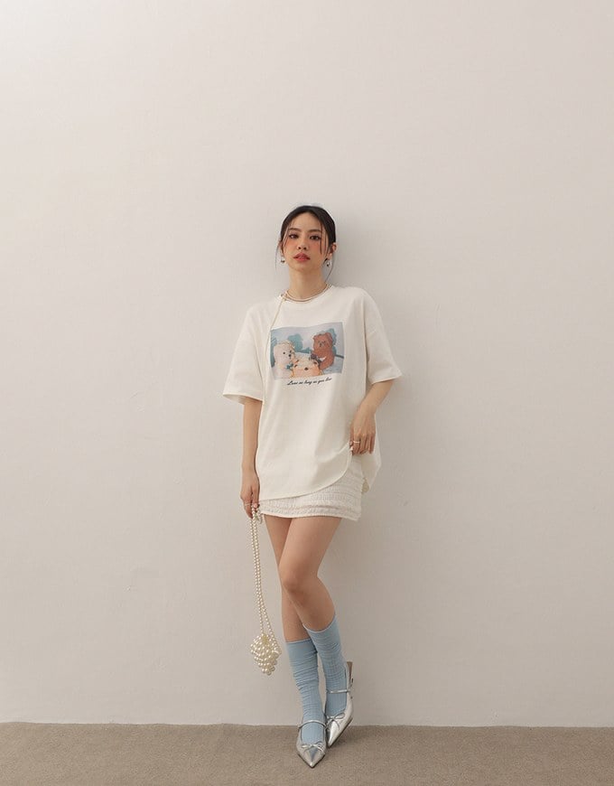 Round Neckline Puppy Print Oversized Graphic Tee