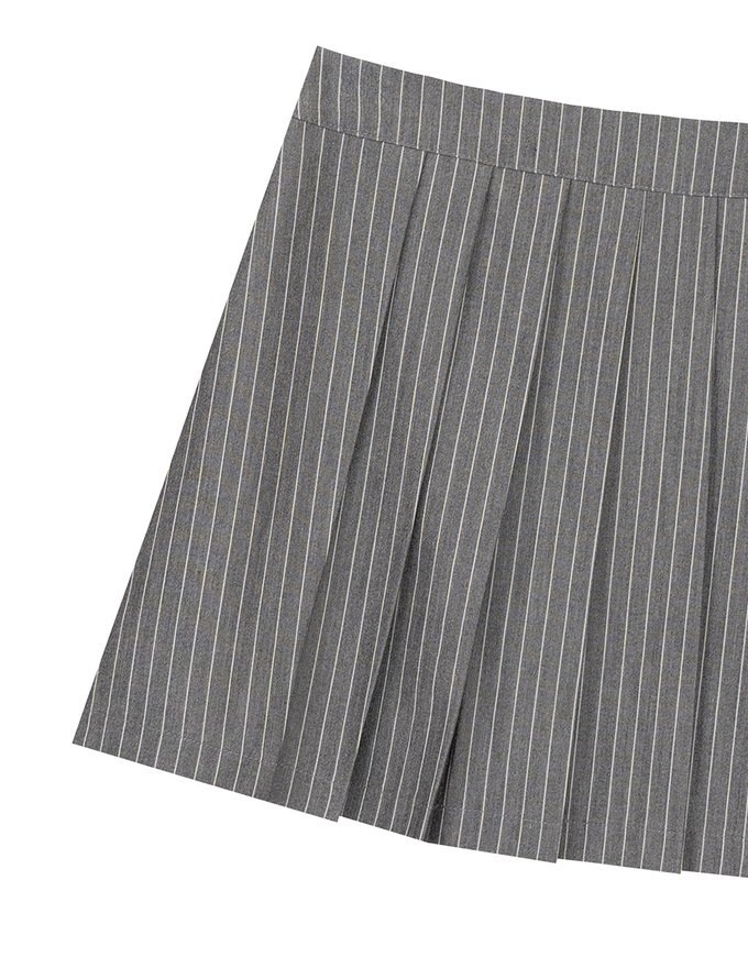 High Waisted Pinstripe Pleated Mini Skirt