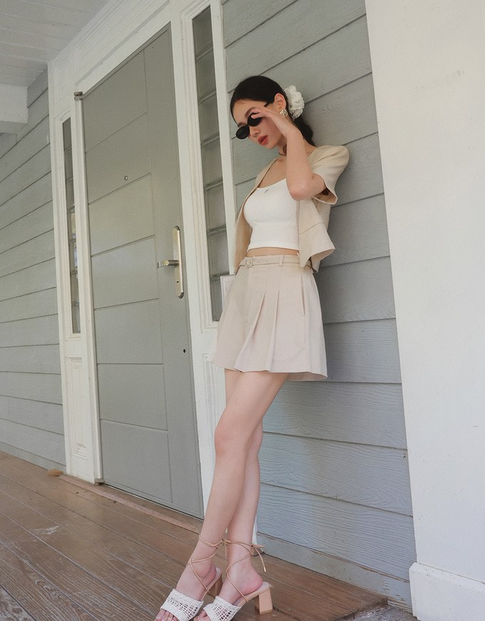 Classic High Waisted Pleated Shorts (with Belt)