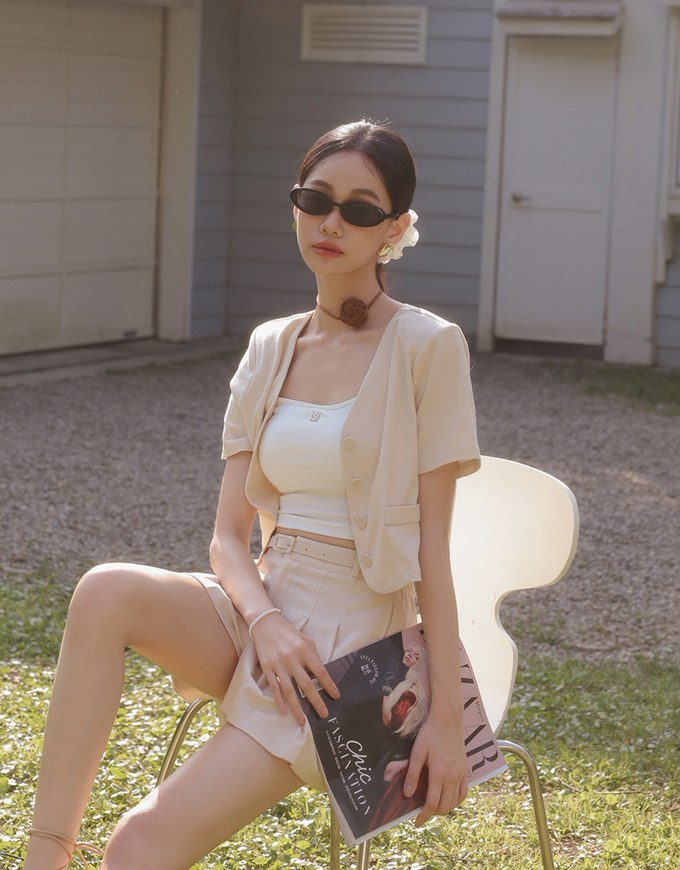 Classic High Waisted Pleated Shorts (with Belt)