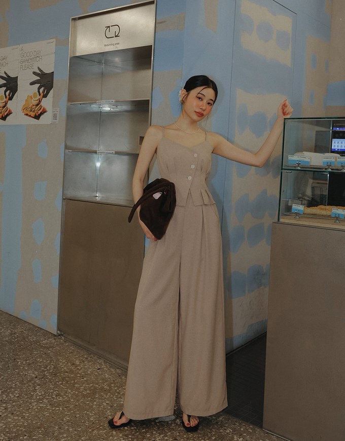 Straight Cut Pleated Tailored Wide Leg Long Trousers