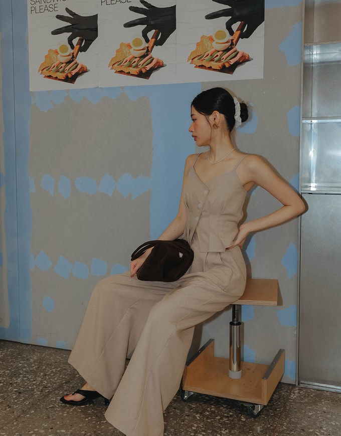 Straight Cut Pleated Tailored Wide Leg Long Trousers