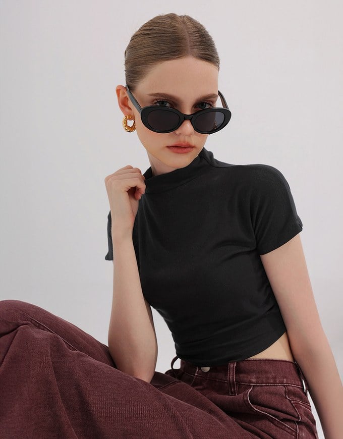 Side Ruched Mock Neck Fitted Crop Top